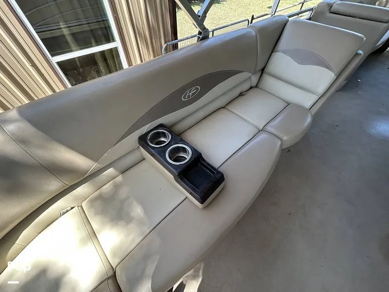 Slide: The Image of Harris 240 Cruiser 2015 - 15767335