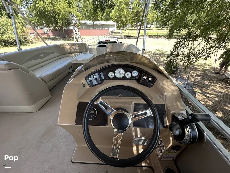 Slide: The Image of Harris 240 Cruiser 2015 - 15767349