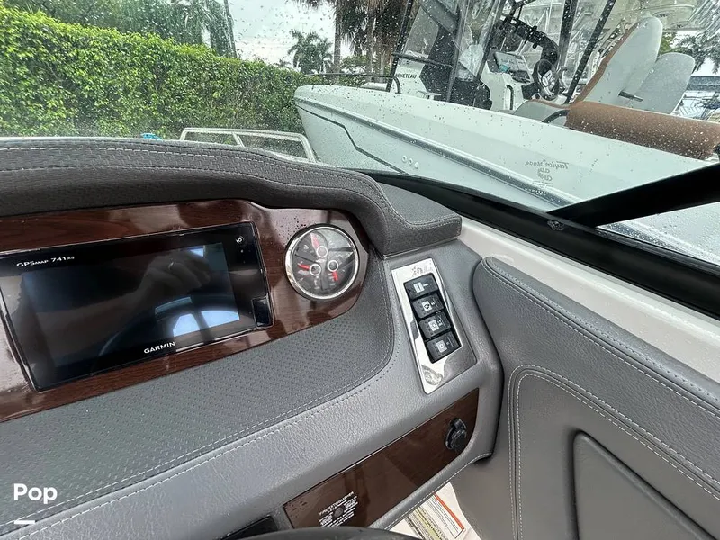 Slide: The Image of Garmin GPS - 15836061