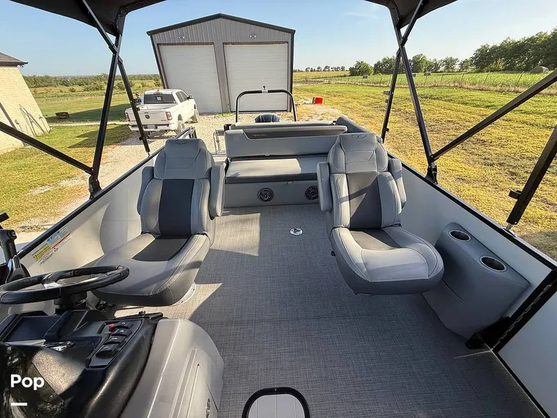 Slide: The Image of Veranda VR22VLC 2024 - 15718510