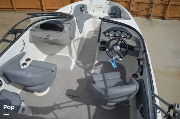 Slide: The Image of Bow Seating/captains Seat/co Polit Seat - 15674535