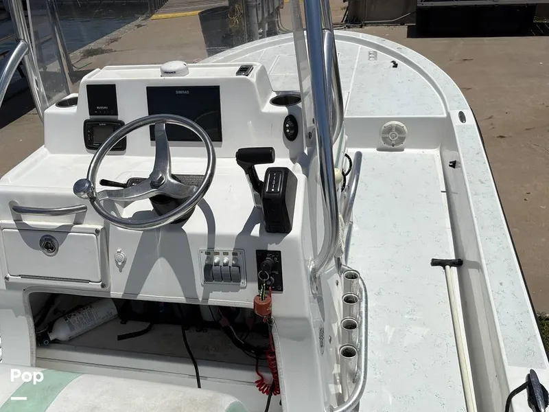 Slide: The Image of Push Pole/non Skid Deck - 15686797