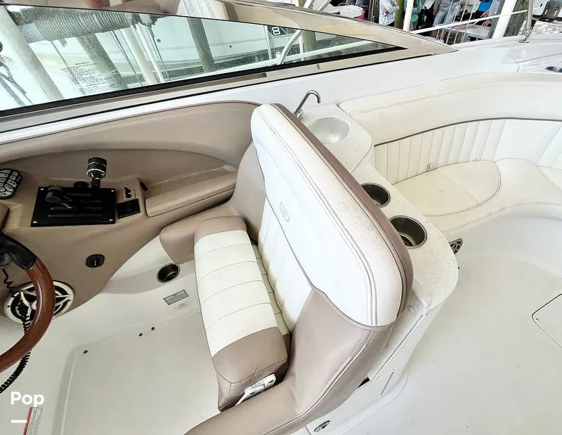 Slide: The Image of Captain's Chair - 15759833