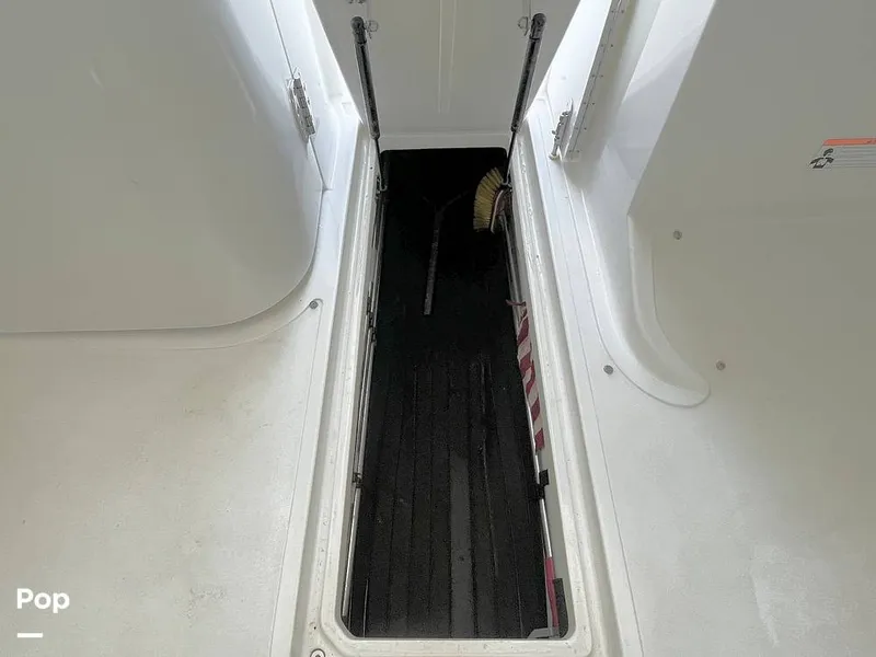 Slide: The Image of Ski Locker - 15759819