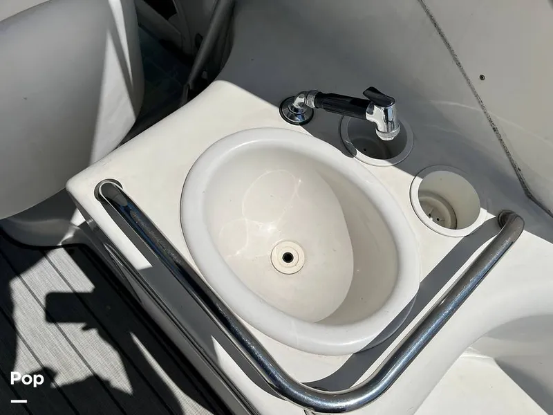 Slide: The Image of Sink - Cockpit - 15687842