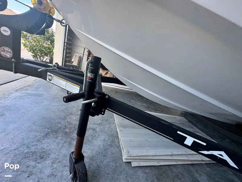 Slide: The Image of Tahoe T16 2023 - 15960068