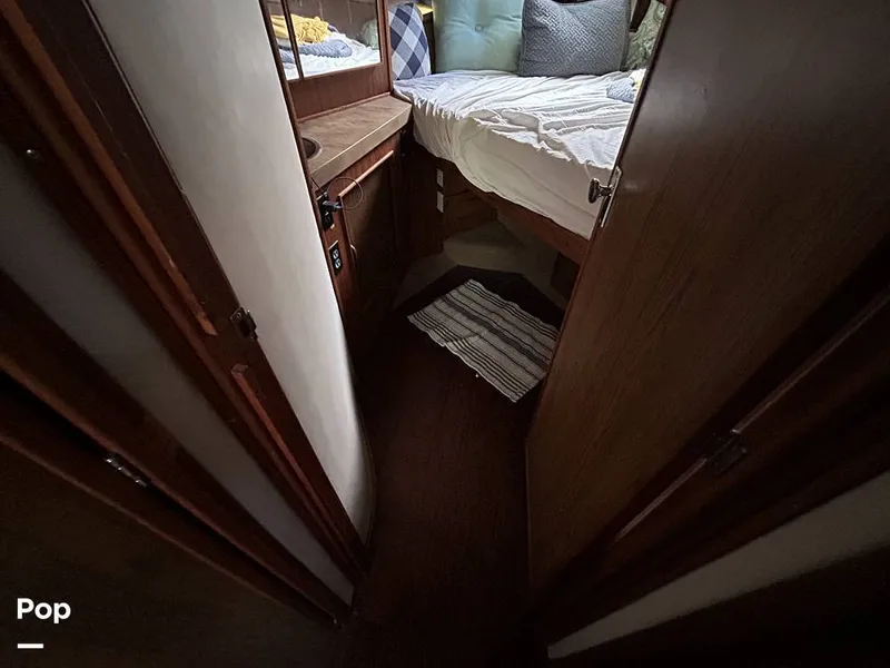 Slide: The Image of Sea Ray 360 Express 1982 - 15744480