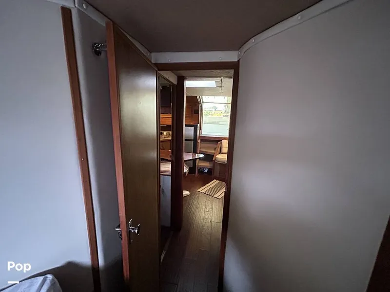 Slide: The Image of Sea Ray 360 Express 1982 - 15744489