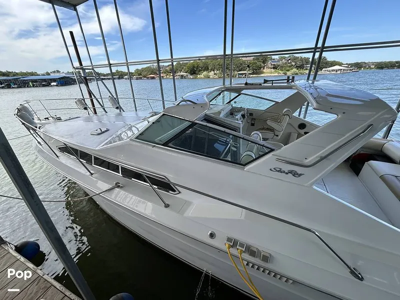 Slide: The Image of Sea Ray 360 Express 1982 - 15744395