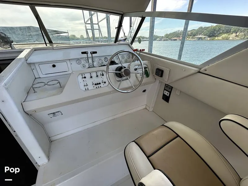 Slide: The Image of Sea Ray 360 Express 1982 - 15744419