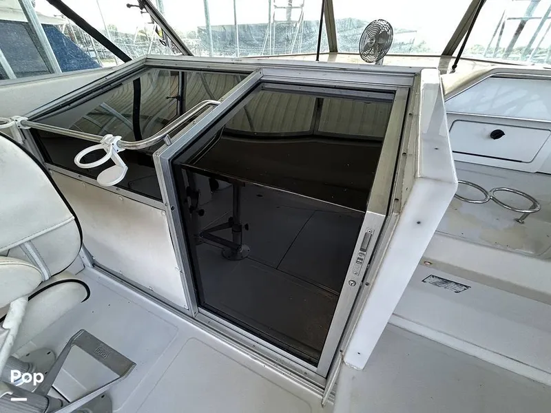 Slide: The Image of Sea Ray 360 Express 1982 - 15744445