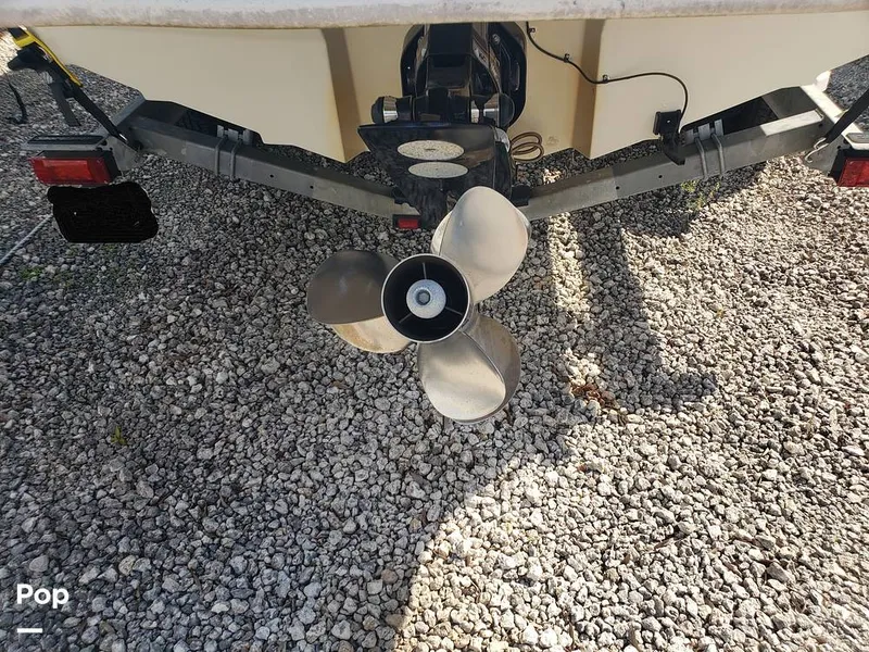 Slide: The Image of Sea Ray 220 Sundeck 2010 - 15706546