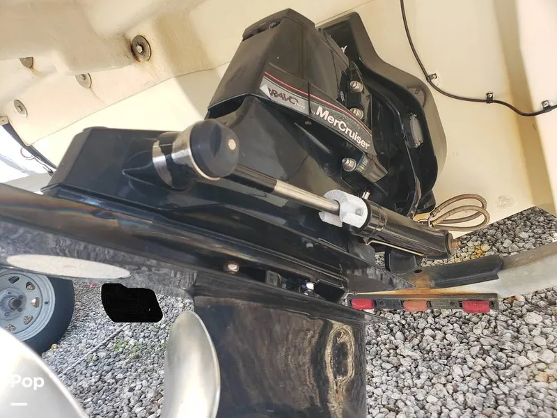 Slide: The Image of Sea Ray 220 Sundeck 2010 - 15706547