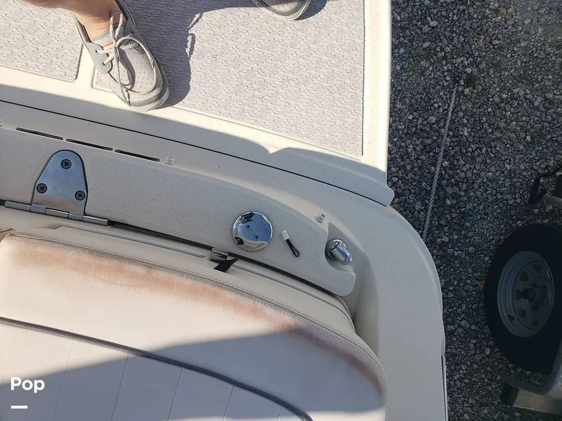 Slide: The Image of Sea Ray 220 Sundeck 2010 - 15706554