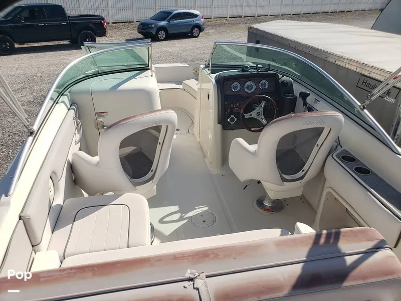 Slide: The Image of Sea Ray 220 Sundeck 2010 - 15706555