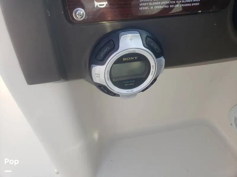 Slide: The Image of Sea Ray 220 Sundeck 2010 - 15706571