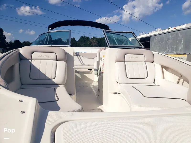 Slide: The Image of Sea Ray 220 Sundeck 2010 - 15706581