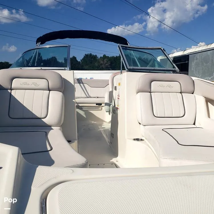 Slide: The Image of Sea Ray 220 Sundeck 2010 - 15706582