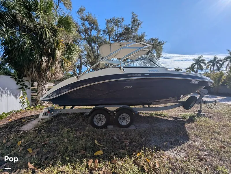 Slide: The Image of Yamaha 242 Limited S 2014 - 16117315