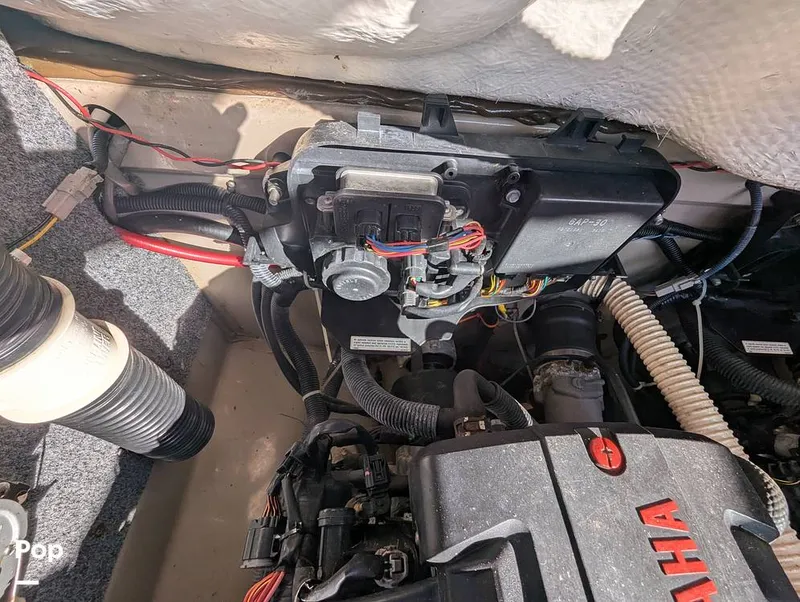 Slide: The Image of Yamaha 242 Limited S 2014 - 16117241