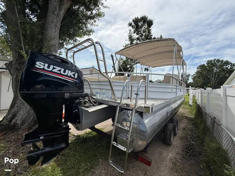 Slide: The Image of Lexington 625 2020 - 15874995