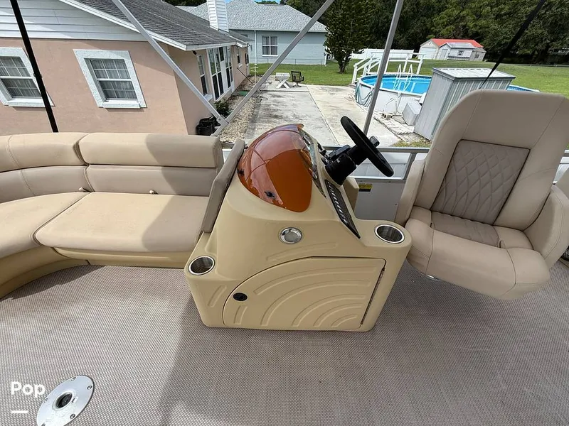 Slide: The Image of Lexington 625 2020 - 15875024