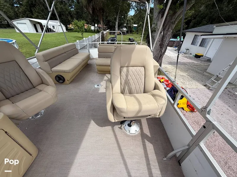 Slide: The Image of Lexington 625 2020 - 15875025