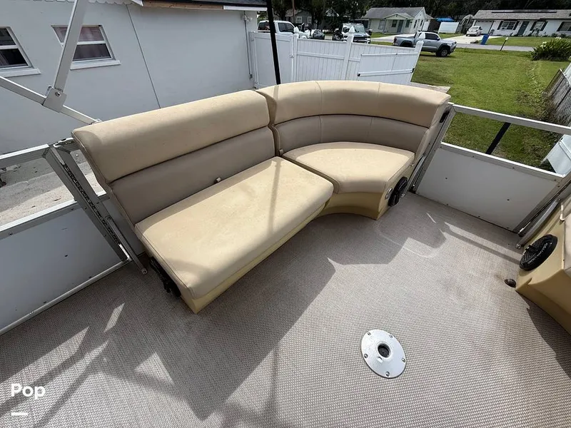 Slide: The Image of Lexington 625 2020 - 15874998