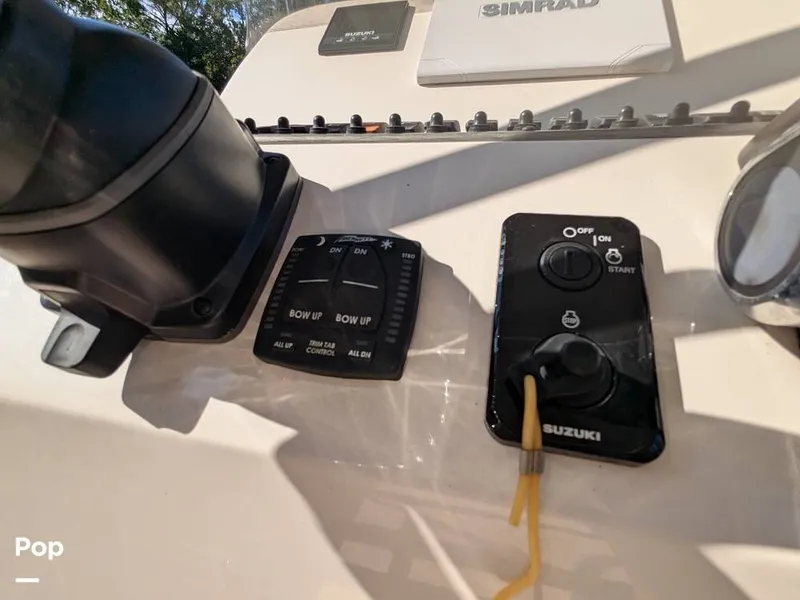 Slide: The Image of Sea Chaser 23LX 2023 - 15775037