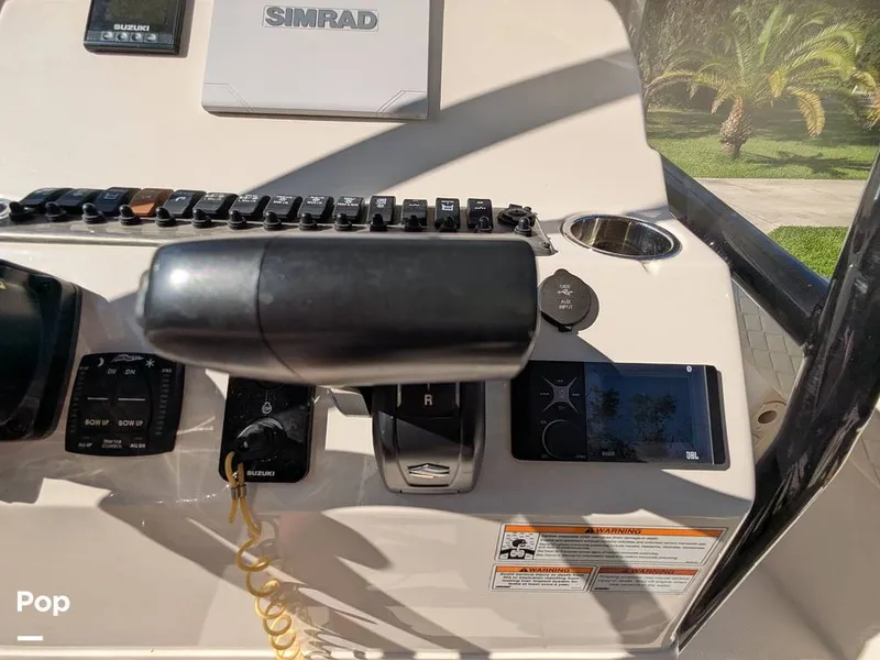 Slide: The Image of Sea Chaser 23LX 2023 - 15775038