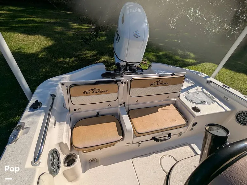 Slide: The Image of Sea Chaser 23LX 2023 - 15775047