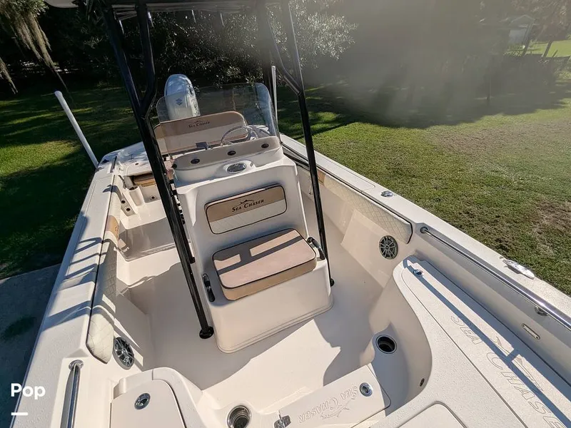 Slide: The Image of Sea Chaser 23LX 2023 - 15775078