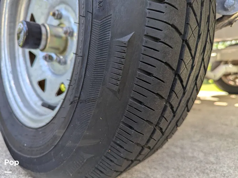 Slide: The Image of Sea Chaser 23LX 2023 - 15775001