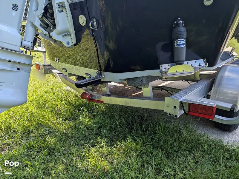 Slide: The Image of Sea Chaser 23LX 2023 - 15775003