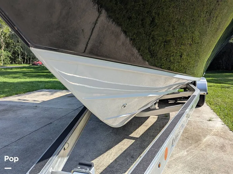 Slide: The Image of Sea Chaser 23LX 2023 - 15775020