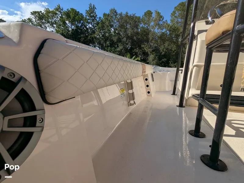 Slide: The Image of Sea Chaser 23LX 2023 - 15775058