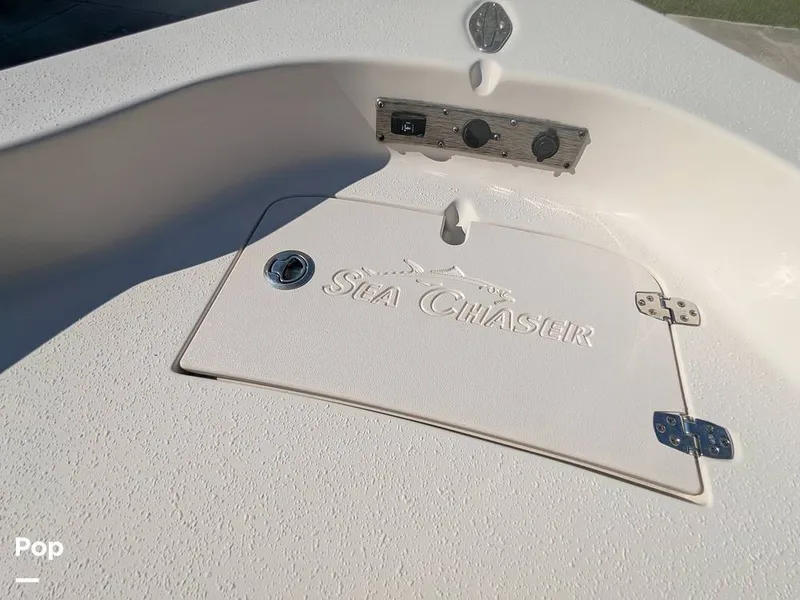 Slide: The Image of Sea Chaser 23LX 2023 - 15775072