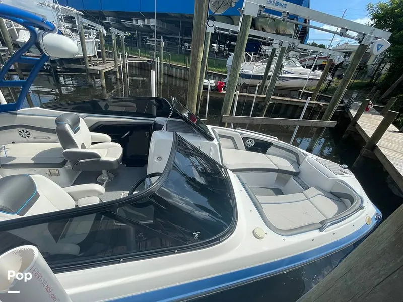 Slide: The Image of Yamaha AR240 2020 - 15722106