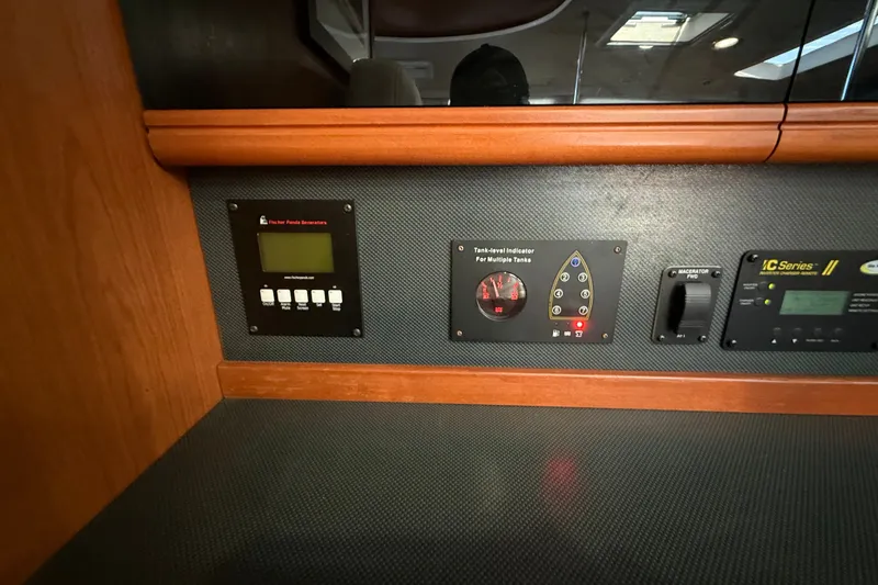 Slide: The Image of Hunter 49 2009 - 79