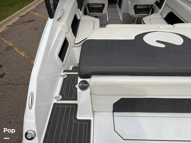 Slide: The Image of Rinker Q5 2018 - 15853079