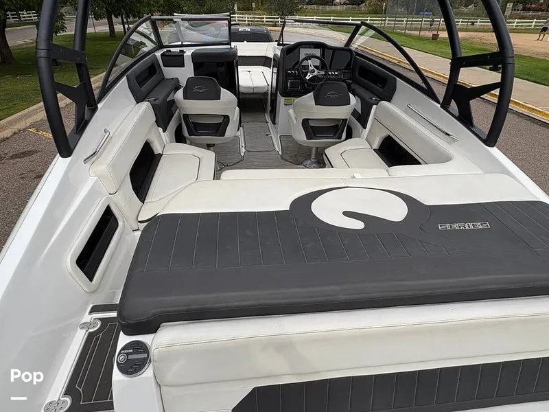 Slide: The Image of Rinker Q5 2018 - 15853080