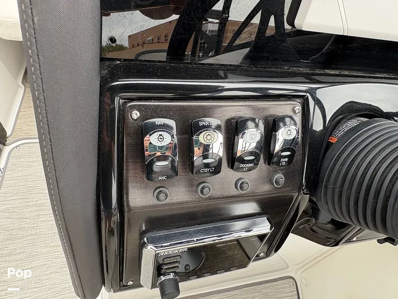 Slide: The Image of Rinker Q5 2018 - 15853088