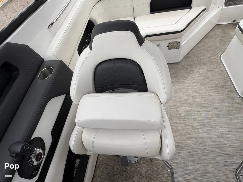 Slide: The Image of Rinker Q5 2018 - 15853091