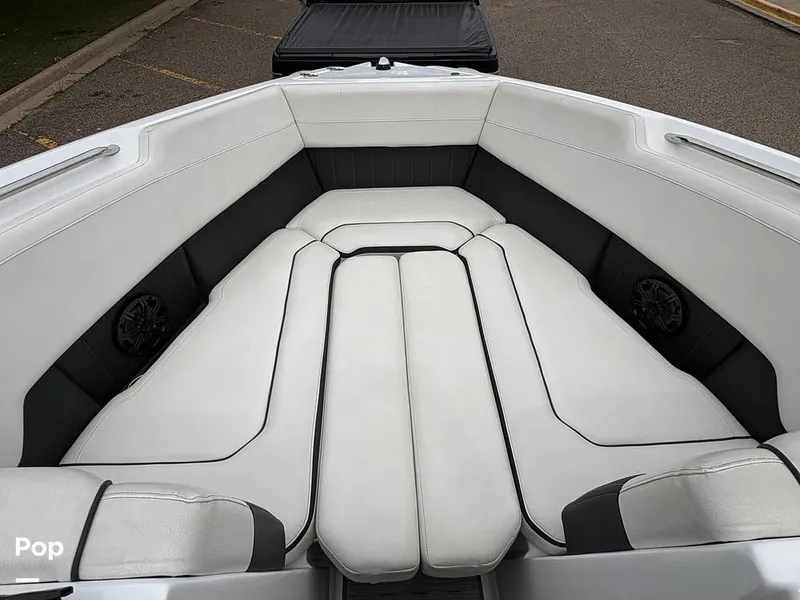 Slide: The Image of Rinker Q5 2018 - 15853107