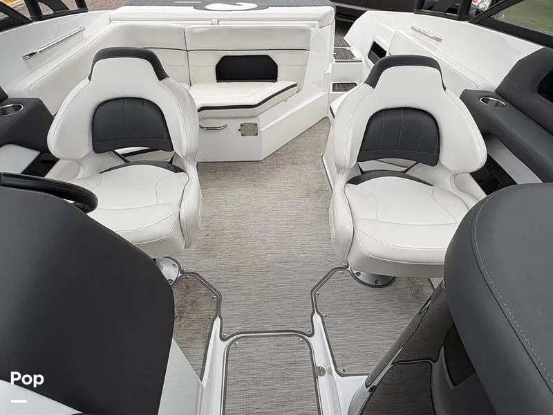 Slide: The Image of Rinker Q5 2018 - 15853117