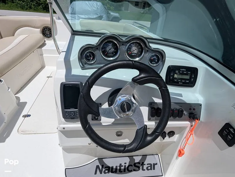 Slide: The Image of NauticStar 203DC 2016 - 15711691