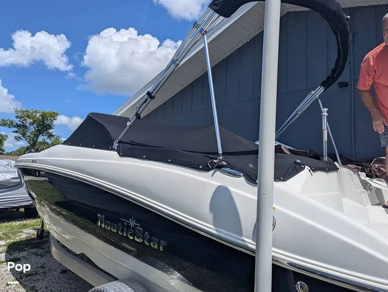 Slide: The Image of NauticStar 203DC 2016 - 15711683