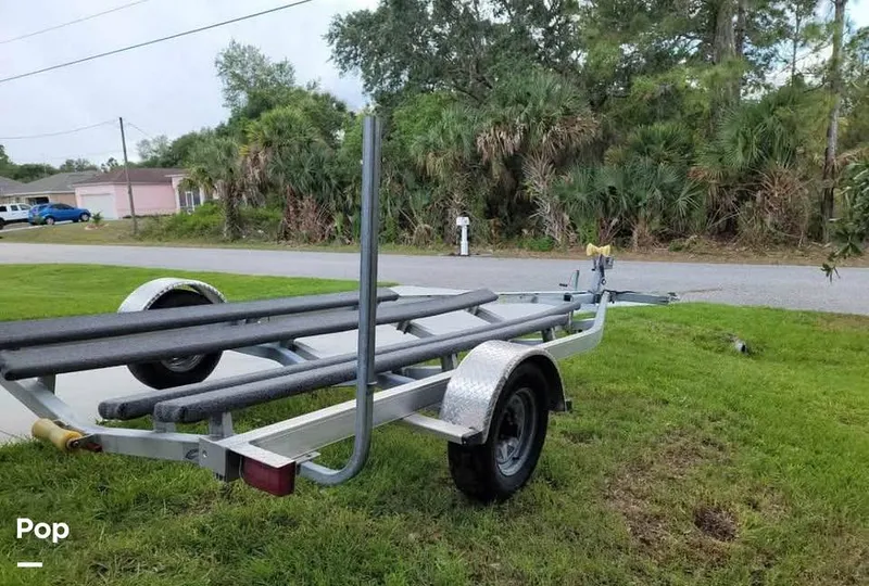 Slide: The Image of Sellers Photo - 15698893