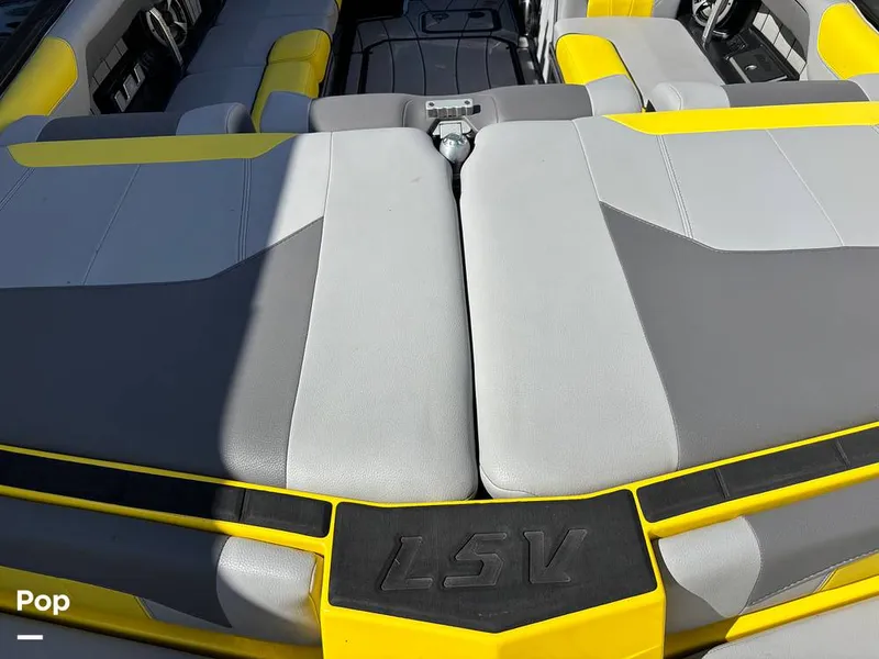 Slide: The Image of Malibu Wakesetter 25 lsv 2020 - 15819725