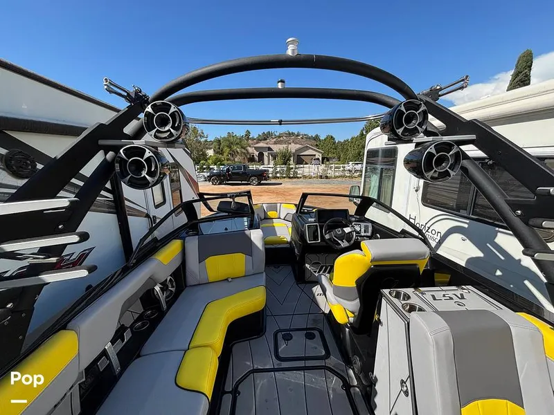 Slide: The Image of Malibu Wakesetter 25 lsv 2020 - 15819717